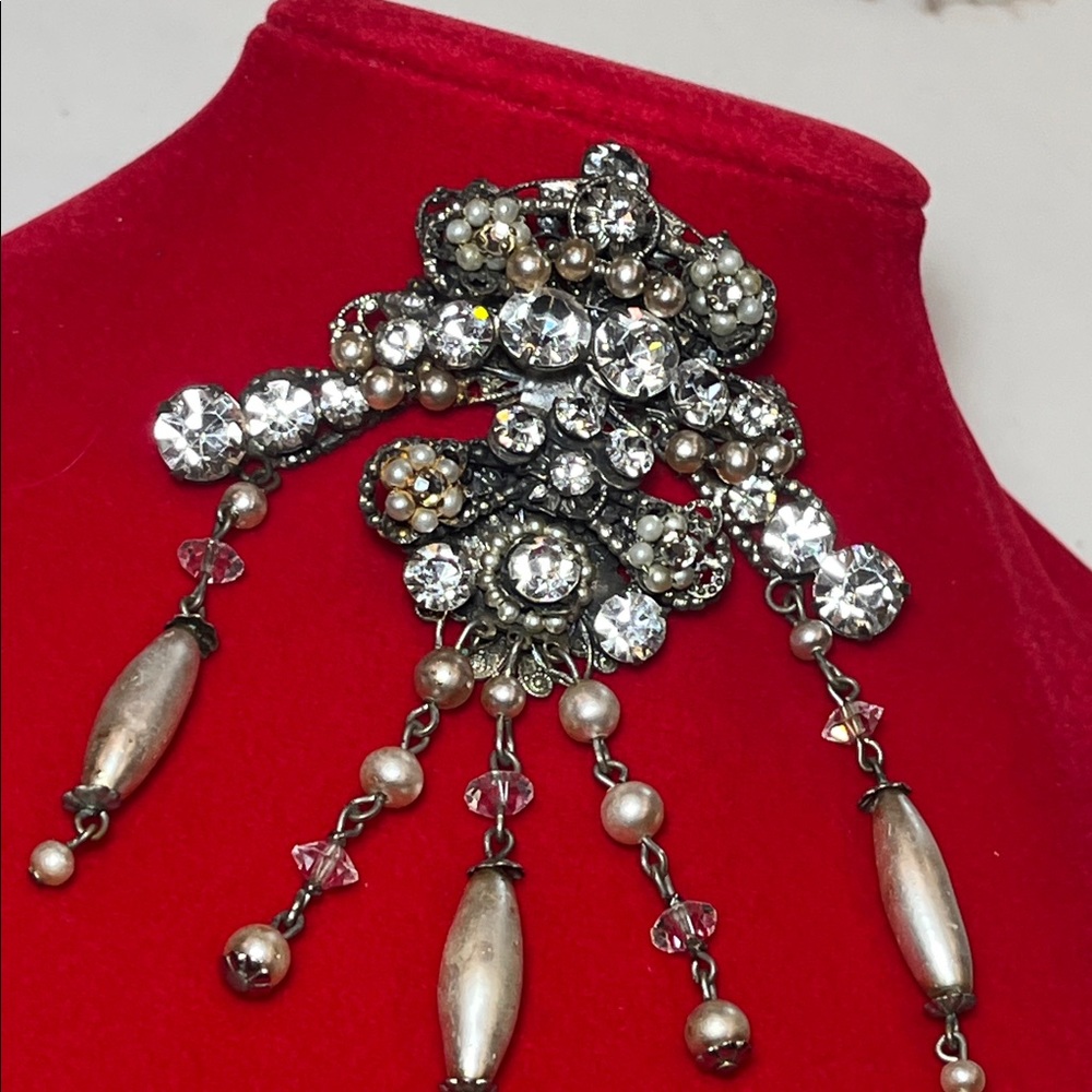 Rare Vintage Brooch Original by Robert.  Rhinestones & Faux Pearl. Unique hinge.
